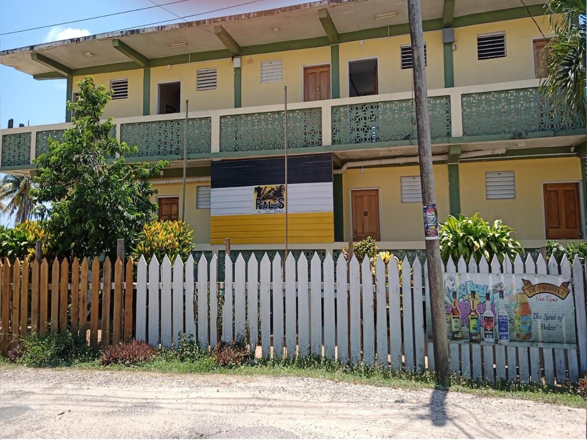 Pal'S On The Beach - Dangriga, Belize Exterior photo