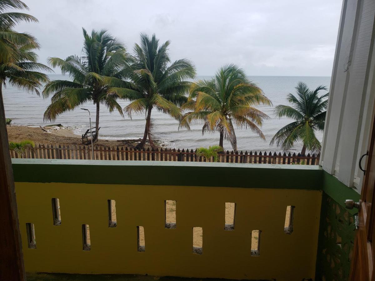 Pal'S On The Beach - Dangriga, Belize Exterior photo